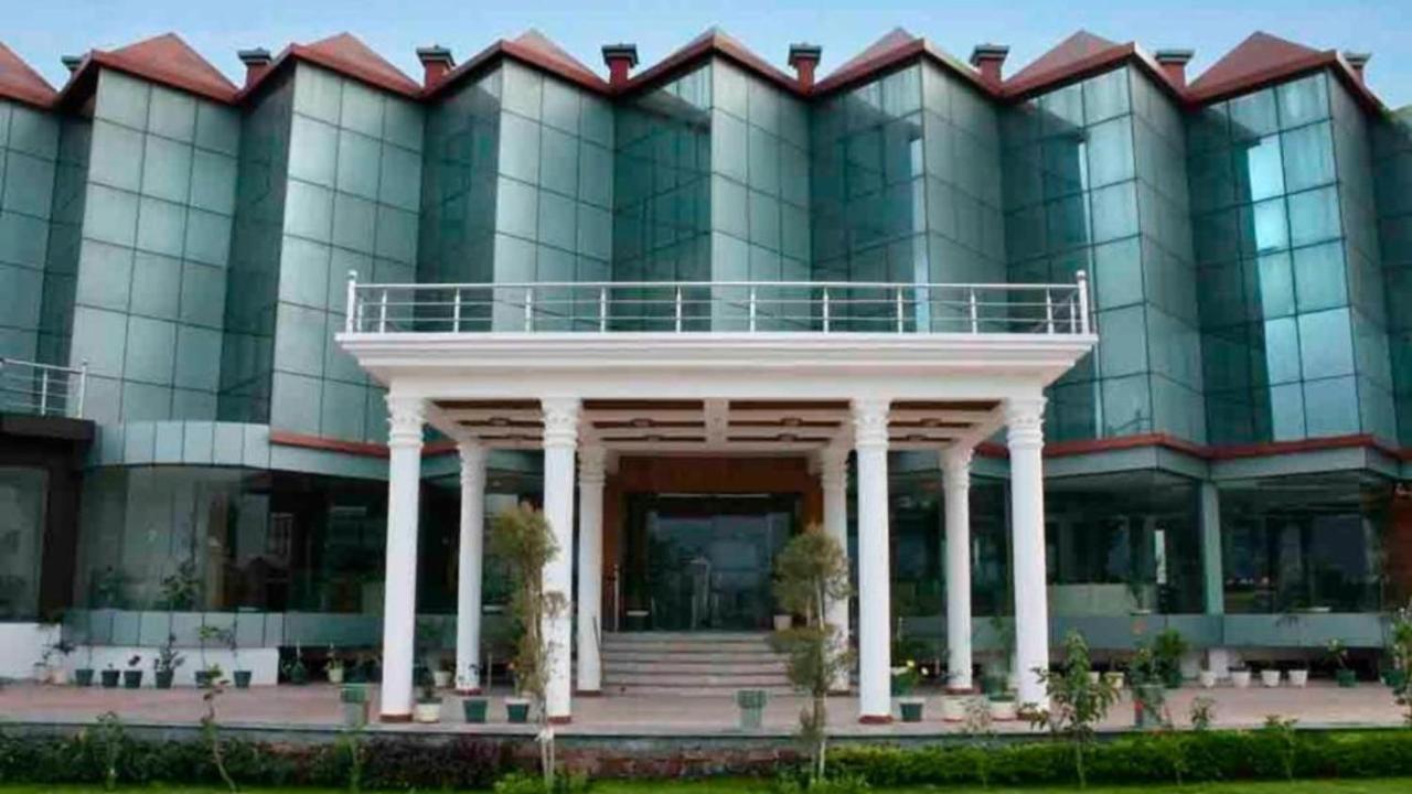 Hotel Padmini Palace Rāni Pokhri Екстериор снимка