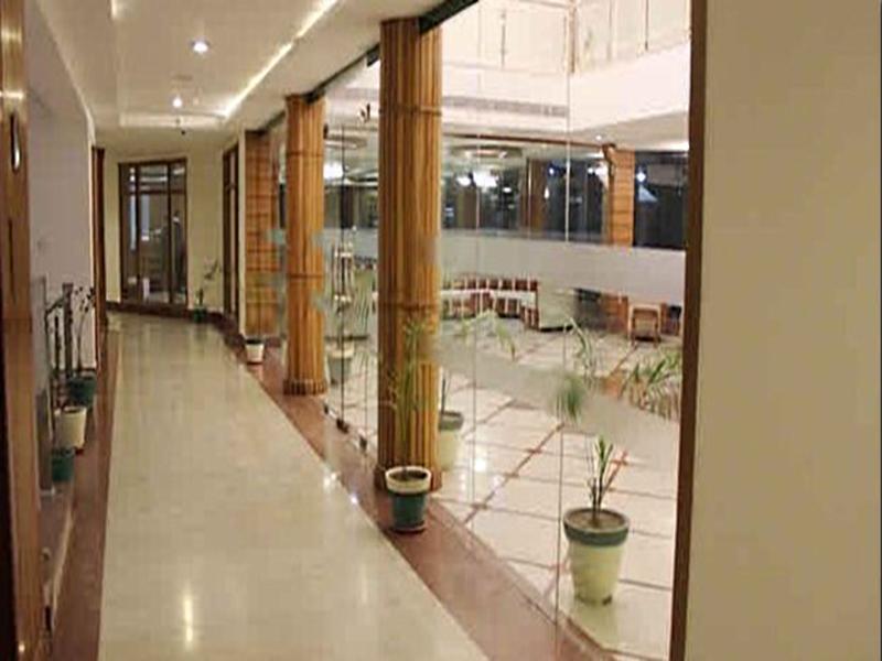 Hotel Padmini Palace Rāni Pokhri Екстериор снимка
