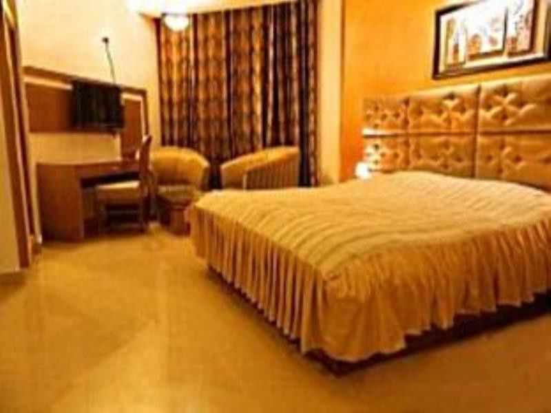 Hotel Padmini Palace Rāni Pokhri Екстериор снимка