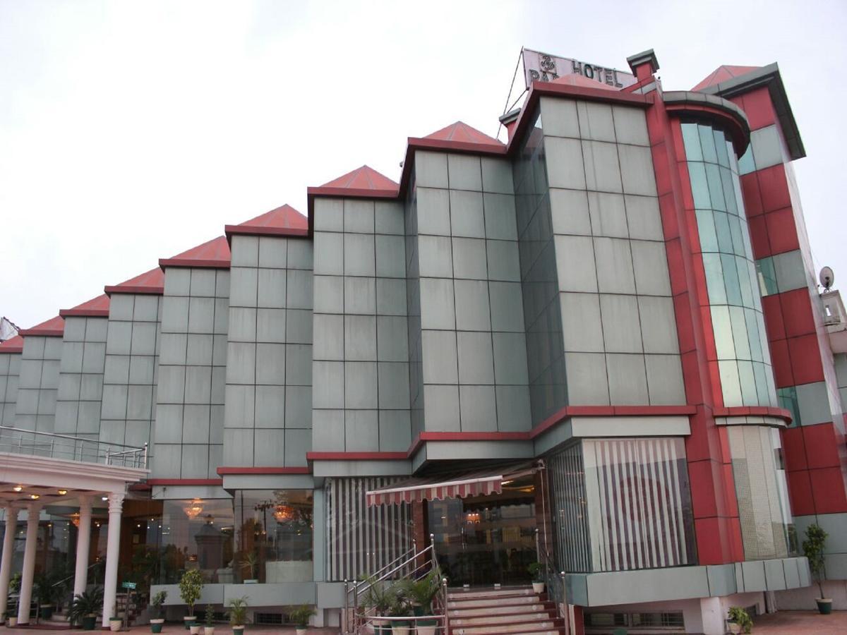 Hotel Padmini Palace Rāni Pokhri Екстериор снимка